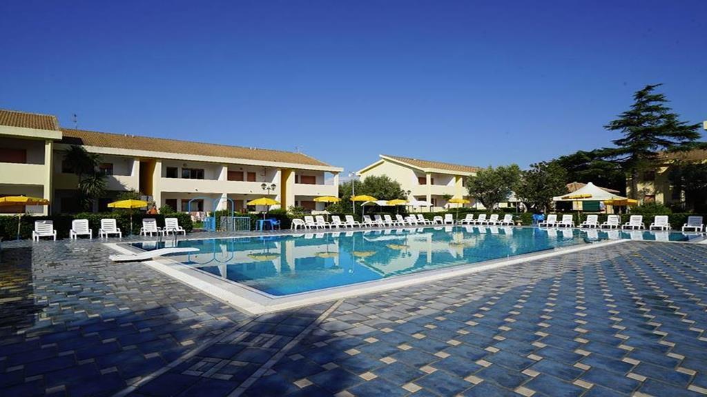 Apulia Hotel Sellia Marina Exterior foto